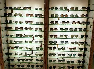 80后大學生創業記 從零起步，眼鏡店年利潤突破200萬