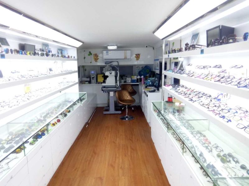 視力矯正相關服務與設備指南 移動驗光車、手術費用及眼鏡銷售